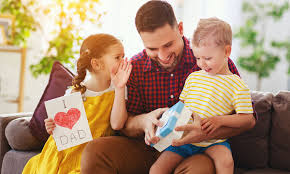 Πότε είναι η γιορτή του πατέρα. Giorth Toy Patera Xeiropoihta Dwra Ths Teleytaias Stigmhs Vid Mothersblog Gr