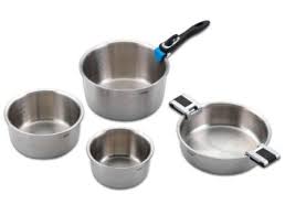 A Company Called Versa Makes Space Saving Stacking Saucepans And Frying Pans With Removable Handles Versa Space S Stainless Steel Pans Pan Set Stainless