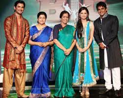 Sushant Singh Rajput Ankita Lokhande Savita Prabhune Usha Nadkarni And R Madhavan On Big Money Sh Sushant Singh Ankita Lokhande Bollywood Celebrities