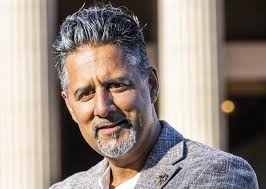 Årets mest solgte bøker: Abid Raja og «Min skyld» solgte aller mest i 2021