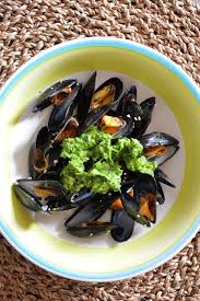 Moules Au Pesto A L Ail Des Ours Recette Recettes De Cuisine Recette Moules Ail Des Ours