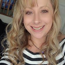 Who remembers Andy Moog playing with a full visor cage in 1988?