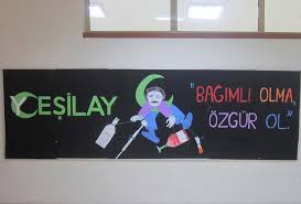 Bahcesehir Okyanus Koleji 3 Sinif Ogrenci Ve Ogretmenleri Yesilay Haftasi Nedeniyle Hazirlanan Calismayi Okulda Sergilediler Sinif Sergisi Sinif Okul