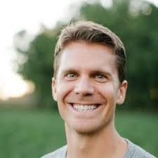 Robert Traub's Instagram, Twitter & Facebook