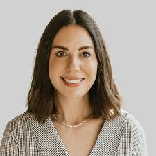 Darcy Lyon's Instagram, Twitter & Facebook