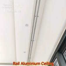 Kalli ni tuan rumah nak tukar kunci slidg door. Rail Langsir Ceiling Curtain Box Home Furniture Home Decor On Carousell