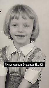 𝑁𝑒𝑣𝑒𝑟 𝑔𝑖𝑣𝑒 𝑢𝑝, 𝑦𝑜𝑢 ℎ𝑎𝑣𝑒 𝑡𝑜𝑜 𝑚𝑢𝑐ℎ 𝑡𝑜 𝑔𝑖𝑣𝑒'  ~𝑃ℎ𝑦𝑙𝑙𝑖𝑠 𝐴𝑛𝑛 𝑊𝑎𝑙𝑙𝑠 ♥️ “I was rearranging my book shelves & I  found this. I cried my eyes out. When you watch a