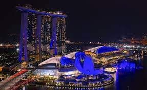 You may search for flights+hotels 5 Sterne Luxushotel The Ritz Carlton Millenia Singapore Reisebericht