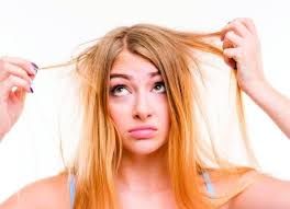 غسل الشعر بالماء الدافئ و القشرة