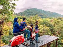 Bagaimana anda boleh melancong di zaman ekonomi meleset ini. Kelebihan Bercuti Bersama Keluarga Tripjalan