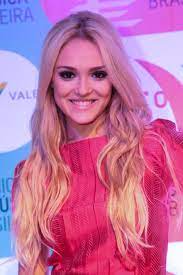 Song history dirty harry was first released as a promotional single on itunes before being released as the third single from the album on 21 november 2005, peaking at number six in the united kingdom. Datei Isabelle Drummond 2014 Jpg Wikipedia