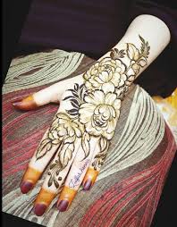 Rose Henna Design By Zulfas Henna In 2020 Bridal Henna Designs Henna Designs Rose Henna