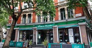 Leon De Bruxelles Brussels Belgium The Place To Get The Popular Belgium Food Mussels And Fries It S Popular Like Hamburgers Restaurant Places Jay Rayner