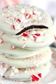 No Baking Required No Bake Peppermint Bark Cookies Taste Just Like A Thin Mint An Cookies Recipes Christmas Delicious Christmas Cookies Peppermint Bark Cookie