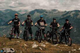 New leaf, you can visit other players towns locally or over the internet. Testing The Canyon Neuron Cf Ltd On An Alpine Crossing With 1 000 M Vertical Meters For Free Enduro Mountainbike Magazine