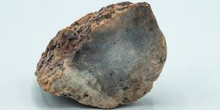 .meteoritos hacia la tierra es mucho más habitual de la que podemos pensar a simple vista, aunque sea habitualmente en cantidades mucho menores. Meteorito Concepto Tipos Ejemplos Y Caracteristicas