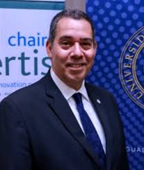 Dr. Rafael Segarra** Luego de una muy fructífera y larga carrera como  docente e investigador el profesor de profesores dio hoy viernes 9 de mayo  de 2025 su última clase (la que