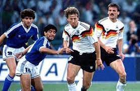 رحيل أسطورة كرة القدم و اللاعب السابق لمنتخب الأرجنتين دييغو مارادونا والذي يعد أحد أكثر لاعبي كرة القدم موهبة في تاريخ اللعبة. ÙƒØ£Ø³ Ø§Ù„Ø¹Ø§Ù„Ù… 1990 Ø£Ø­Ø¯Ø§Ø« ÙˆØ£Ø±Ù‚Ø§Ù…