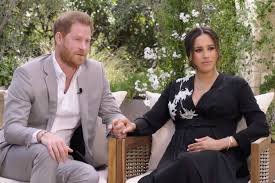Warning signs are flashing that meghan markle and prince harry's interview with oprah winfrey may involve the casting of several royal personages under one's bus. Qw Flpc8kjuiim