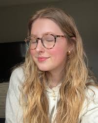 I may not have gone to Florida for spring break but I did go to Barnes and  noble which dare I say is better I'm my opinion. I had a hot date