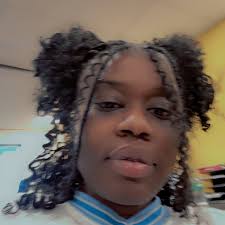 Orlando Brown famously claimed that he has been intimate with Raven. He  also has a huge tattoo of her face