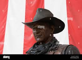 John wayne airport statue hi-res stock photography and images