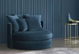Il divano letto anfibio di alessandro becchi progettato nel 1970 è. Divano Rotondo 1 2 Posti Blu Petrolio In Velluto Dita Maisons Du Monde
