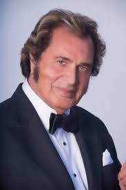 Engelbert Humperdinck Celebrates 50 Years in Music and New Christmas Album - Parade