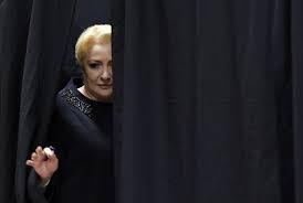 Pe această lege au lucrat foarte mulţi profesori de legea pensiilor 2018 pe de altă parte, ea a arătat că există disponibilitate de a accepta amendamente în timpul dezbaterilor din parlament, acolo. Pensiile Speciale Paradisul Ridicat Din Bani Publici È™i ApÄƒrat Printr Un RÄƒzboi Al DezinformÄƒrii Rise Project