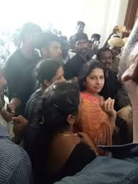 Vijay is working almost day and night for 'thalapathy 63' directed by atlee and produced by ags entertainment which is in its fourth schedule of shooting in chennai on a grand football stad. Rajasekar On Twitter As Actor Thalapathy Vijay Is In Las Vegas For Sarkar Shoot His Wife Sangeetha Paid Her Last Respects To Kalaignarkarunanidhi Https T Co Bcgqoturba
