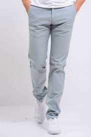 Modavigo Adli Kullanicinin Giyim Panosundaki Pin 2020 Moda Pantolon Trenckot