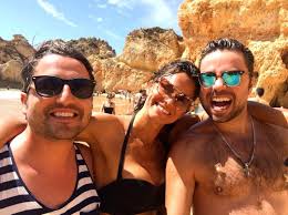 Searching for all public information available on the web. Claudia Vieira Desfruta De Verao Antecipado Com Familia E Amigos Movenoticias