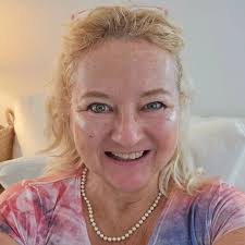 Foodies vs food insecurity. Where are you with this huge food chasm in  developed nations? Head spinning for me. The haves and have-nots are now  eons apart. inequality