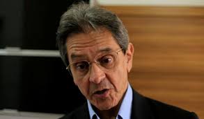 A justiça de são paulo condenou o presidente do ptb, roberto jefferson, a pagar r$ 50 mil ao ministro alexandre de moraes, do supremo tribunal federal. Barroso Concedeu Perdao A Roberto Jefferson Mas Bolsonaro So Divulga Medida Adotada Em Favor De Dirceu