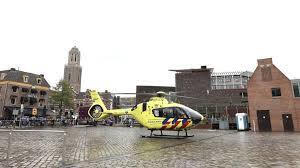 Er cirkelt een politiehelikopter boven de stad. Kamuvrrh Fr1qm