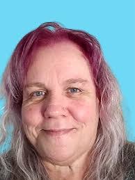 Leslie Billings's Instagram, Twitter & Facebook