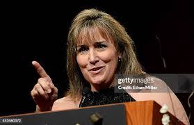 Kristy Martin's Instagram, Twitter & Facebook