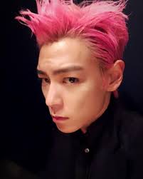 Consulta Esta Foto De Instagram De Choi Seung Hyun Tttop 414 7 Mil Me Gusta Bigbang Rapper Pink Hair