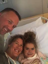 1st time received report book🫢covid positive+🫡fever, running nose,  sorethroat, cough😷no matter wat, meowbies need to eat👍no worry👍meowmum  will feed them🙏