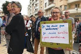 De fortes tensions ont eu lieu à paris, où l'un des cortèges a été rapidement dispersé, mais aussi à lyon ou à annecy. E Uczvvcd 7kim