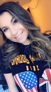 Alicia Roark's Instagram, Twitter & Facebook