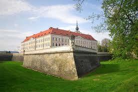 Rzeszów wraz z zamkiem odziedziczyła jego młodsza córka i jej mąż jerzy sebastian lubomirski. Zdjecia Rzeszow Podkarpackie Zamek Lubomirskich W Rzeszowie Polska