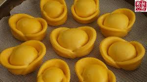南瓜金元宝馒头 寓意吉祥如意财源广进 非常的简单又美味 steamed bread with pumpkin and jinyuanbao food festival chinese new year food steamed buns