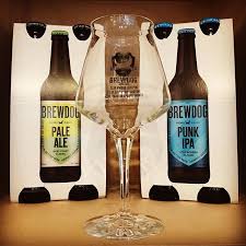 The brewdog pale ale is a homage to the great american pale ale. Nur Solange Der Vorrat Reicht Zu Jedem 4er Trager Brewdog Pale Ale Oder Punk Ipa Gibts Gratis Einen Teku Pokal Von Brewdogofficial D Vodka Bottle Beer Bottle