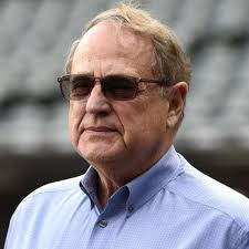 This Forbes article estimates Jerry Reinsdorf owns 19% of the White Sox.  Who owns the remaining 81%? : r/whitesox