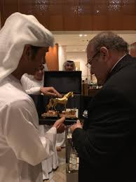 الأستاذ بجامعة الإمام عبدالرحمن بن فيصل. Ù‡Ø²Ø§Ø¹ Ø¨Ù† Ø²Ø§ÙŠØ¯ ÙŠÙ‡Ø¯ÙŠ Ø¯Ø±Ø¹ Ø§Ù„Ø­ØµØ§Ù† Ø§Ù„Ø¹Ø±Ø¨ÙŠ Ø§Ù„Ø°Ù‡Ø¨ÙŠ Ù„Ø±Ø¦ÙŠØ³ Ù…Ø¬Ù„Ø³ Ø£Ù…Ù†Ø§Ø¡ Ø¬Ø§Ù…Ø¹Ø© Ø³ÙŠÙ†Ø§Ø¡ Ø¨Ø³Ø¨Ø¨ Ù…ÙˆØ³ÙˆØ¹Ø© Ø­ÙƒÙŠÙ… Ø§Ù„Ø¹Ø±Ø¨