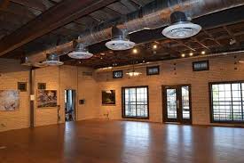 6 Austin Wedding Venues Where Byo Is A Ok Outside Caterer Allowed With Images Austin Wedding Venues Wedding Catering Austin Wedding