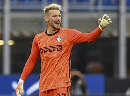 Ionut radu nell'ultimo anno e mezzo è stato il portiere titolare del genoa. Inter Lo Strano Caso Di Radu La Possibile Chiave Per Dzeko Con 0 Minuti In Stagione Primapagina Calciomercato Com