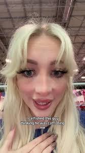 Shelly Deal's Instagram, Twitter & Facebook