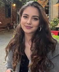 Hola y muy buenas tardes señorita me place saludarte y poder tener una  linda y hermosa conversación por este medio ya que no cuento con más  información de tí